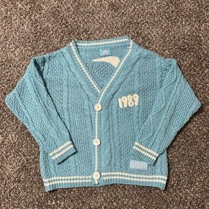 Taylor Swift 1989 cardigan